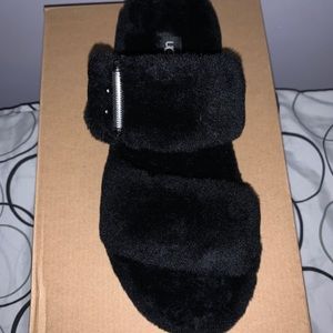 Ugg Women Fuzz Yeah Black 9 Never Worn In Box